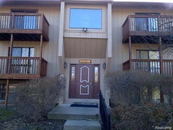 30056 W Twelve Mile Rd Unit 73, Farmington Hills, MI 48334