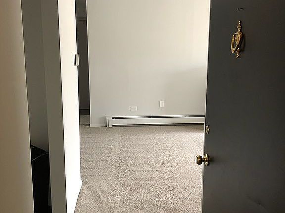 2nd image of 9S125 Lake Dr #203