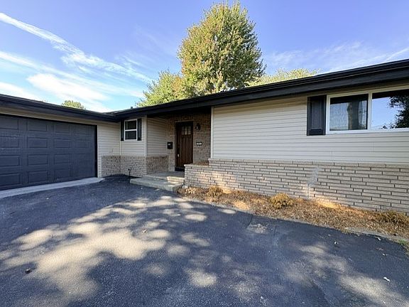2nd image of 905 Dale Ave