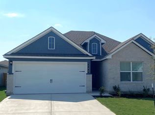 104 Little Green Trl, Jarrell, TX 76537