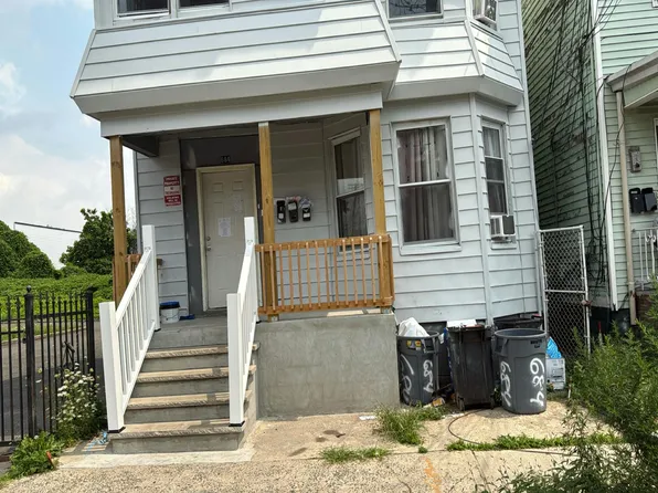 684 S 11th St, Newark, NJ 07103