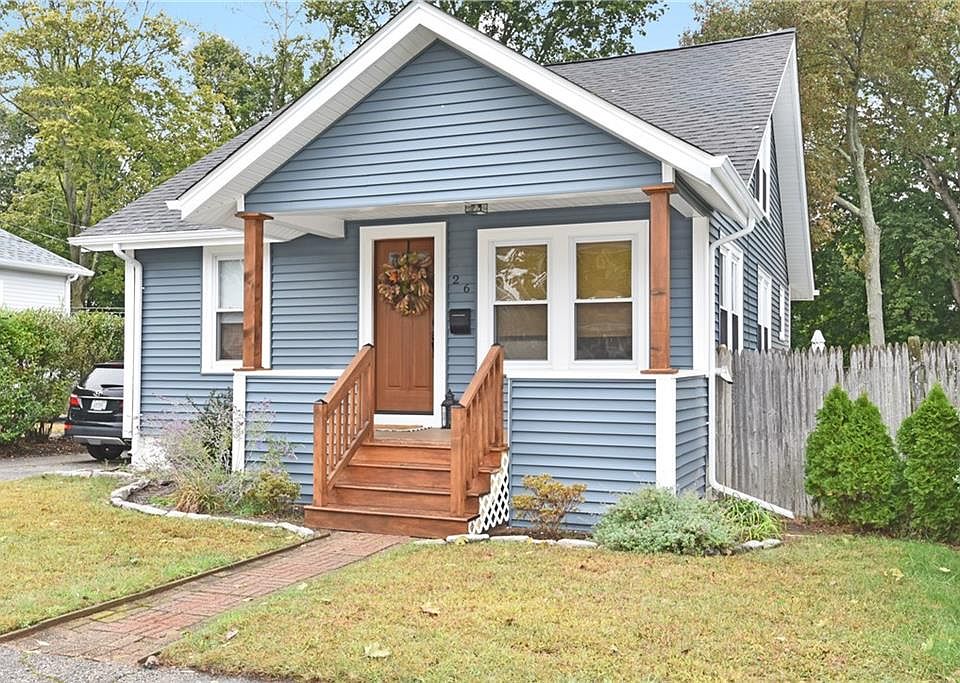 1st image of 26 Sandlewood Ave