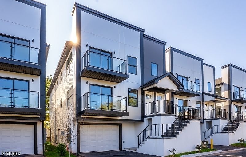 744 Sea Port, Elizabeth, NJ 07201 Zillow