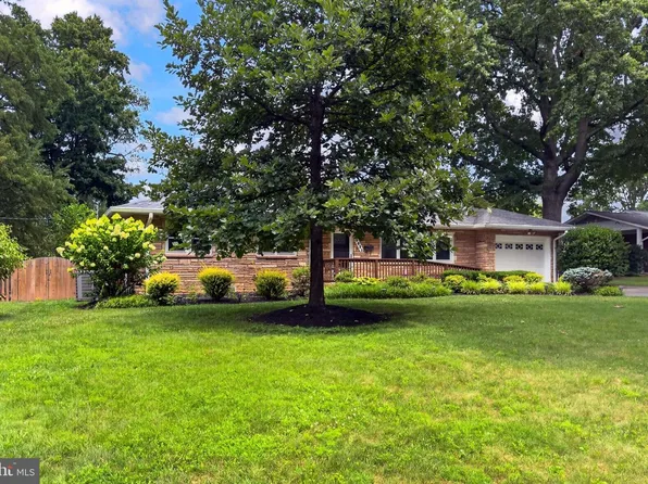 9021 Weir St, Manassas, VA 20110