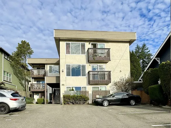 210 SW 155th St #203, Seattle, WA 98166