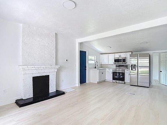 5th image of 9219 N 13th St