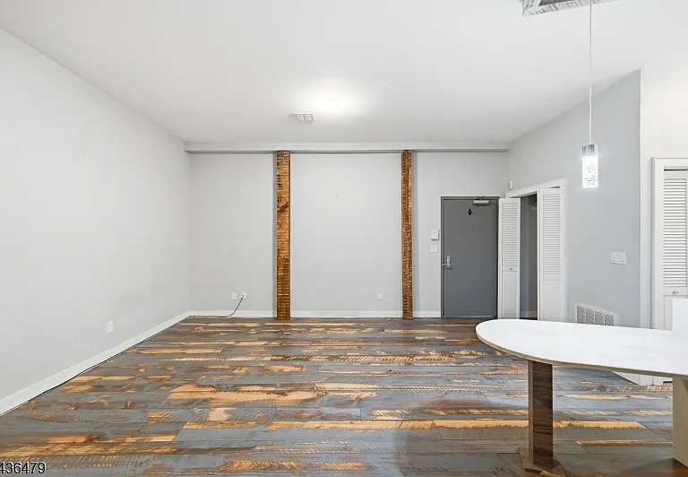 180 Spring St #304 — Photo 15