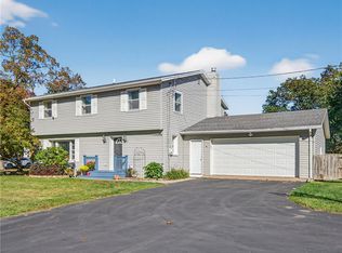 325 Wimbledon Rd, Rochester, NY 14617