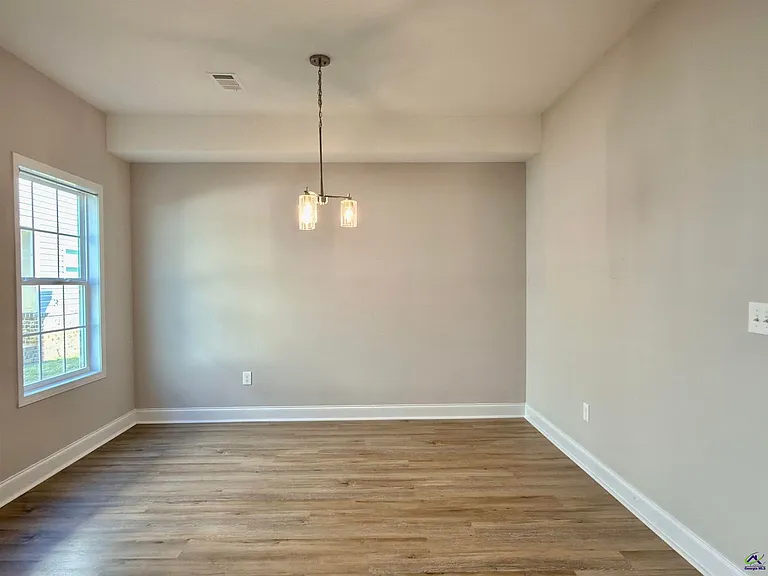 212 Beau Claire Cir — Photo 18