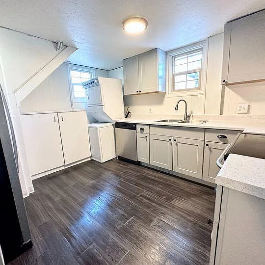 1026 Sycamore St #1/2 — Photo 8