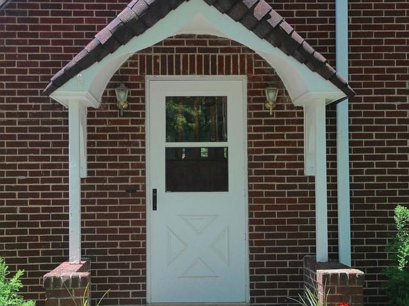 4th image of 2970 Lakeview Dr