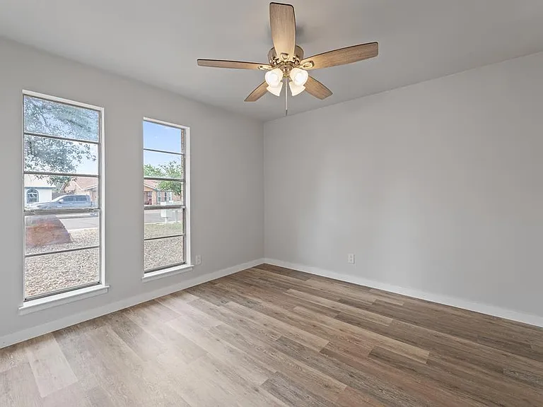 3607 W Michigan Ave — Photo 17