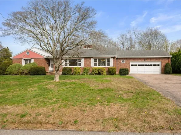 21 Top St, Westerly, RI 02891