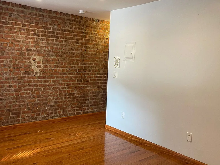 1056 Saint Nicholas Ave #1J — Photo 12