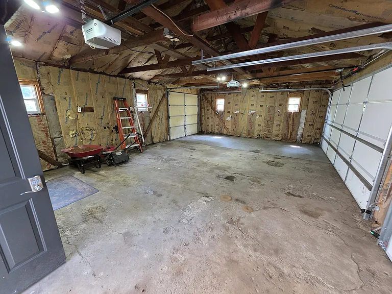 Insulated with 220amp