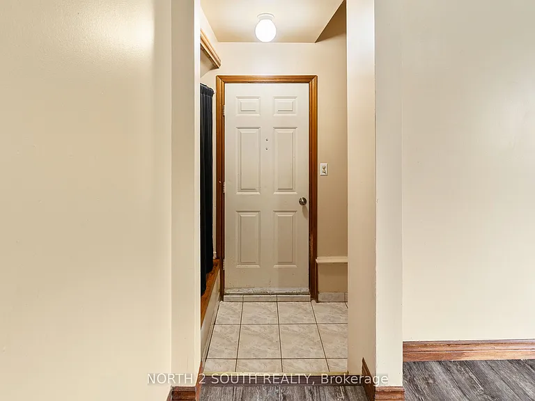 1360 Goyeau St — Photo 18