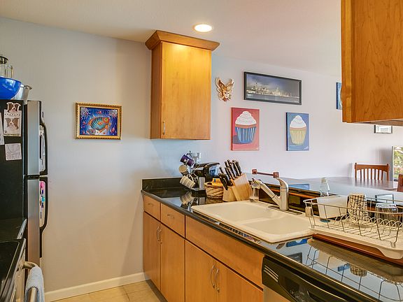 5th image of 2417 NW 59th St APT 303W