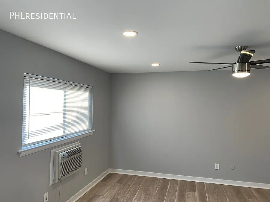 Building Photo - 5424 Rising Sun Ave #2B