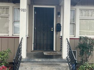 910 W Park St, Stockton, CA