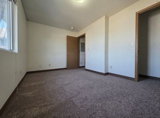 125 E Boyson Rd APT 1009, Hiawatha, IA 52233