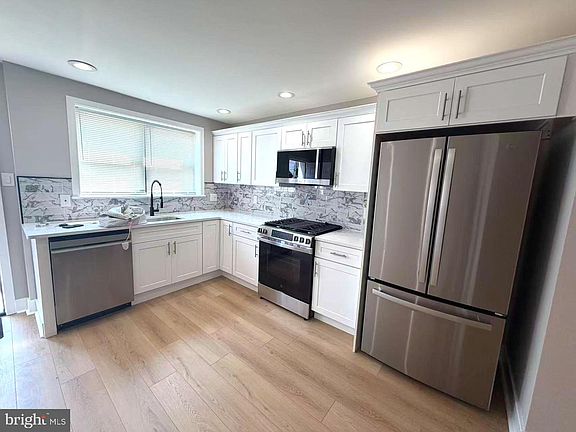 2nd image of 810 Watkins St