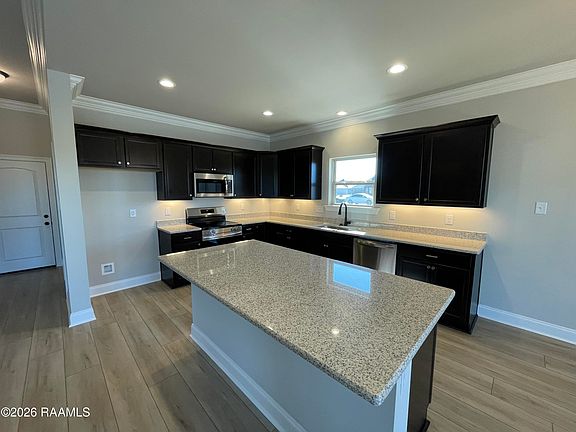 2nd image of 122 Steep Meadows Ln