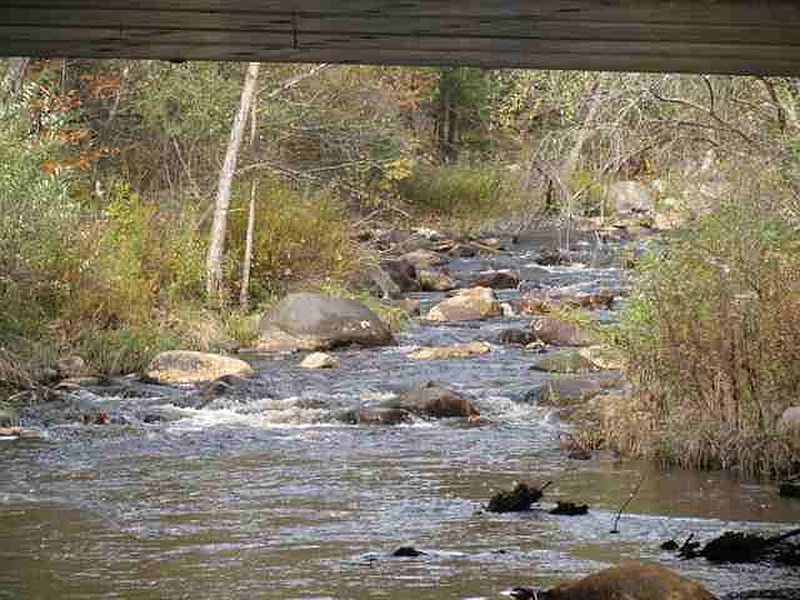 2nd image of 139 HANS CREEK Road
