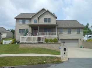 1060 Autumn Ave, Morgantown, WV 26508