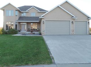 19104 Harmony Ave, Rogers, MN 55374