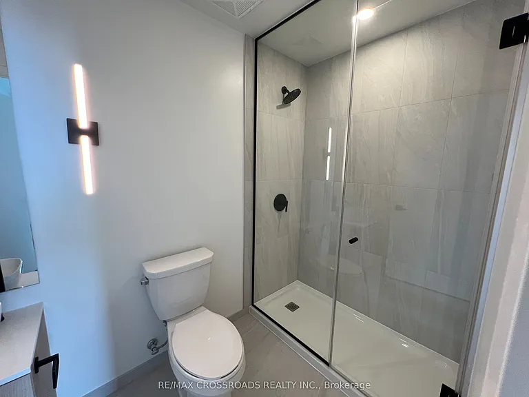 1185 Dupont St #801 — Photo 9