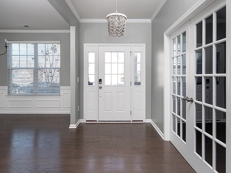 Front door entry/foyer