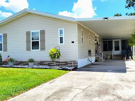 5th image of 519 Tahiti Dr