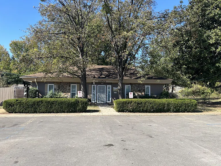 3813 Triana Blvd SW #201-E — Photo 10