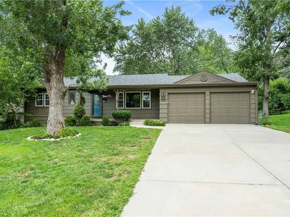 10812 W 56th Ter, Shawnee, KS 66203