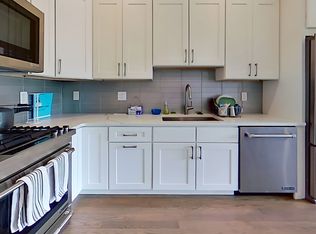134 Chelsea St #3R, Boston, MA 02128