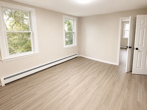 5th image of 265 W Runyon St #1AA
