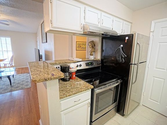 4th image of 3154 Grand Pavilion Dr Unit 204