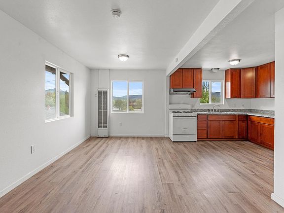 3rd image of 362 N Main Street