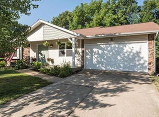 4207 Elkhart Lake Rd, Saint Charles, MO 63304