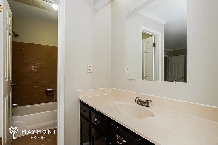 4595 Berrypick Ln S — Photo 11