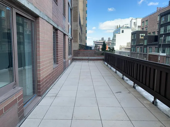 520 West 43rd Street image 2 of 25