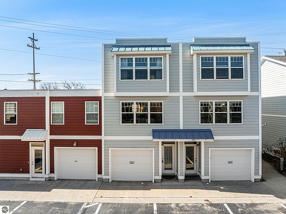 2nd image of 305 E 8th St