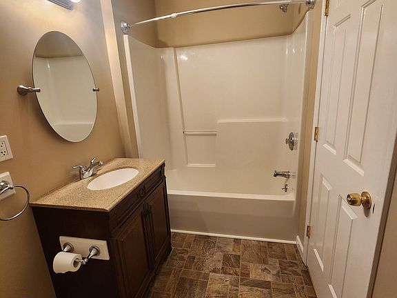 2nd image of 27 Van Buren Ave #B1