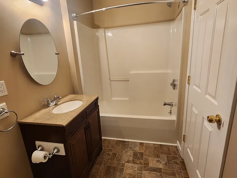 27 Van Buren Ave #B1 — Photo 5
