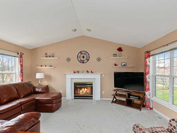 4th image of 2785 Bryanwood Dr NW