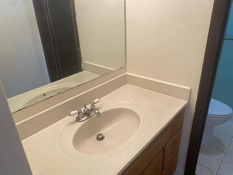 81 Camelot Ct — Photo 22