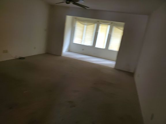 5th image of 5 Magnolia Ct