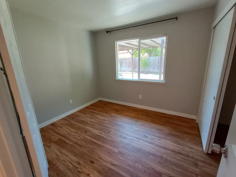8205 Clarion Cir — Photo 18