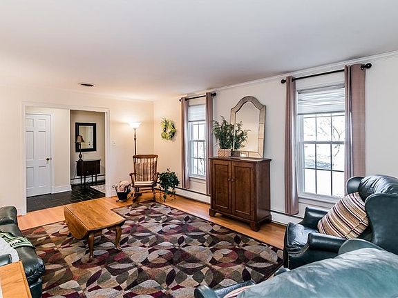 5th image of 9303 Skyview Dr