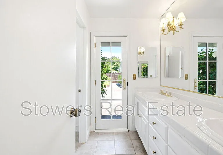 31 Mott Dr — Photo 45